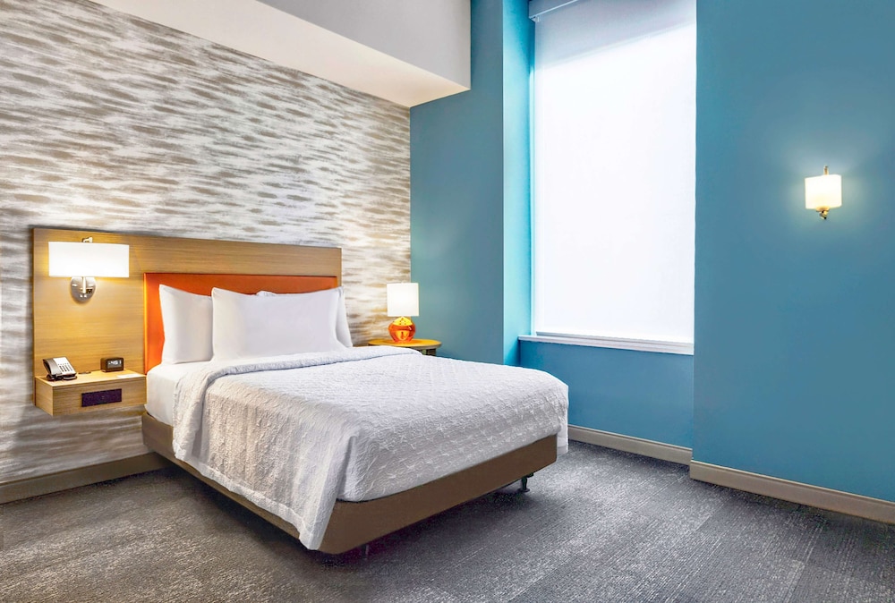 SUITE, QUEEN BED, ACCESSIBLE