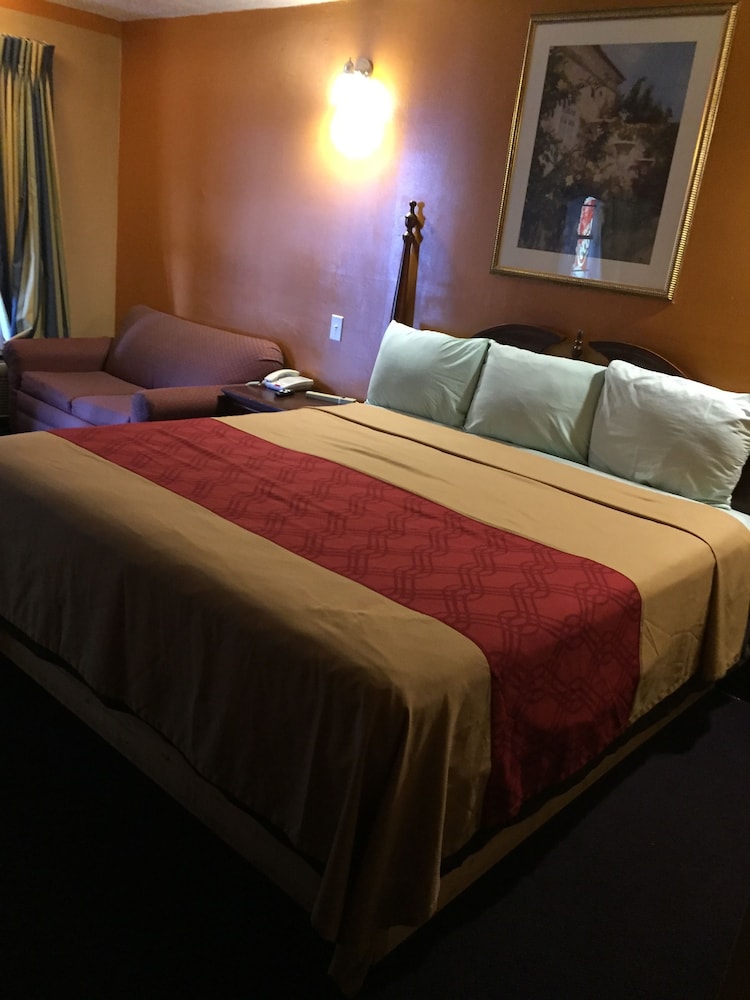 Budget Inn And Suites 20/28