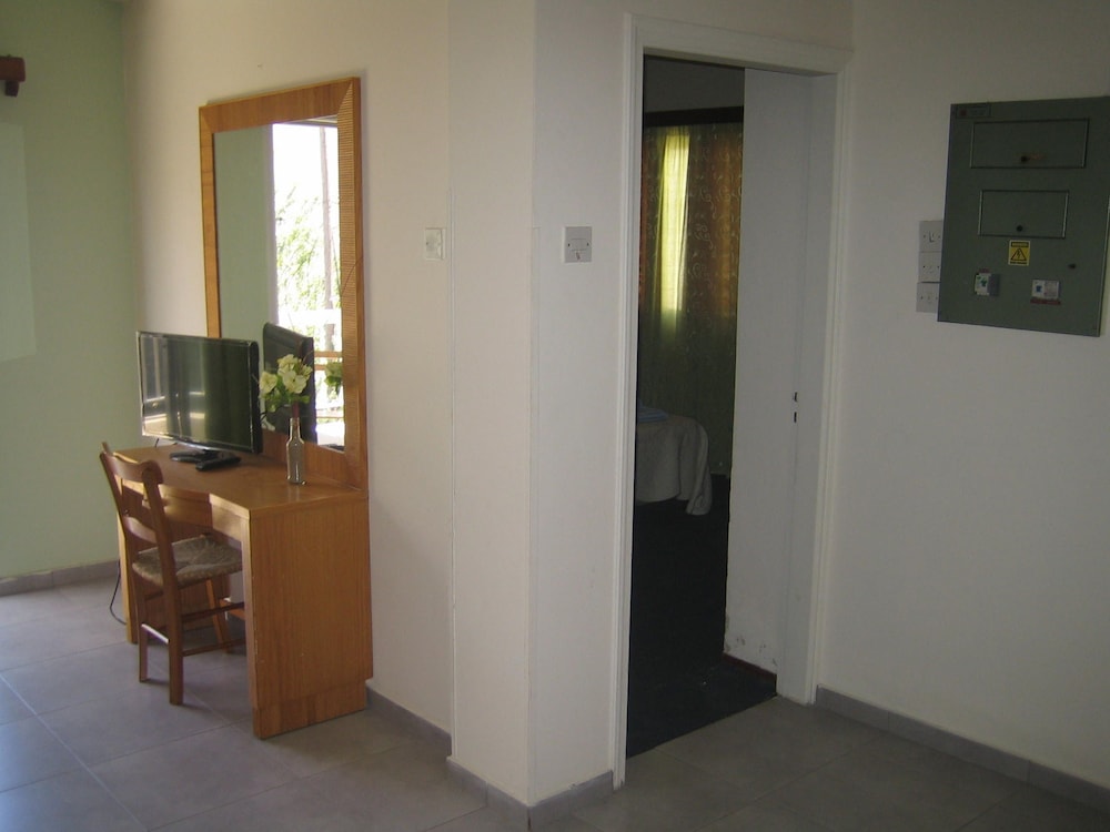 Onisillos Hotel 20/45