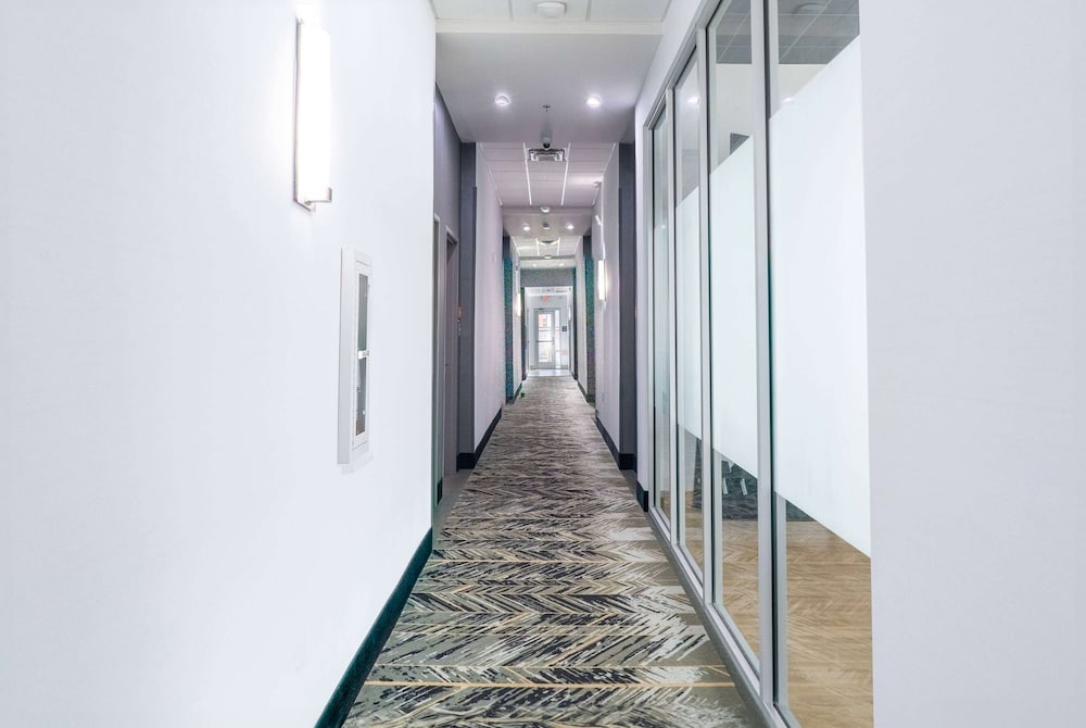 La Quinta Inn & Suites by Wyndham Corpus Christi Southeast 54/56
