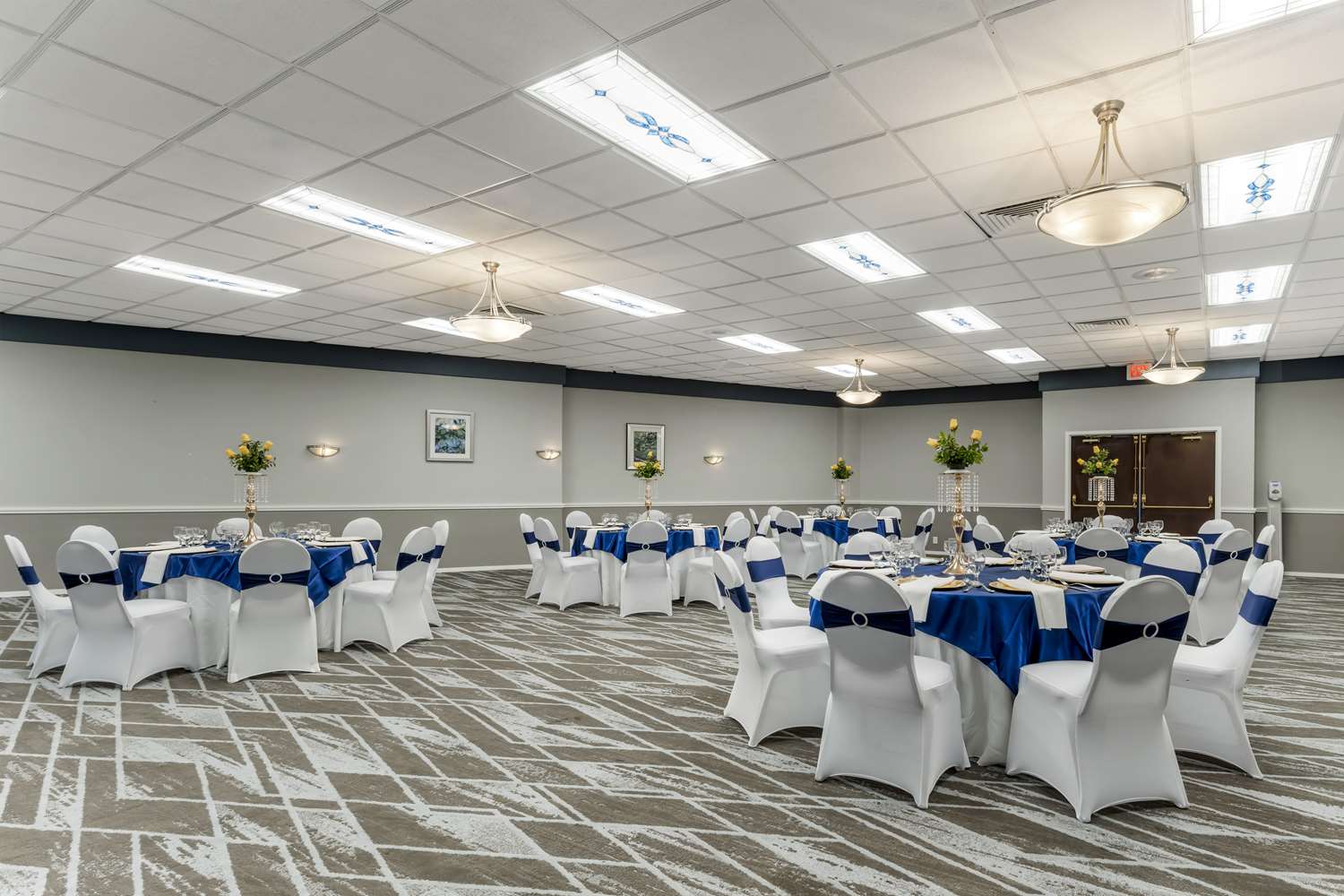 Best Western Plus Grosvenor Airport Hotel 42/48