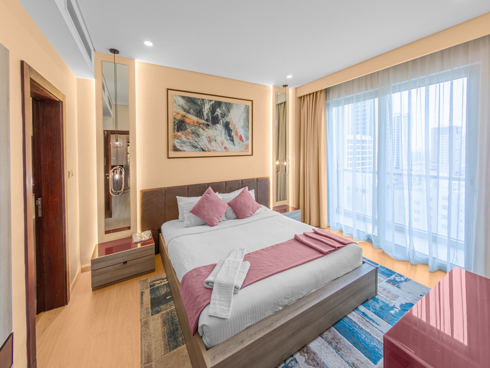 1 BEDROOM, DELUXE, APARTMENT