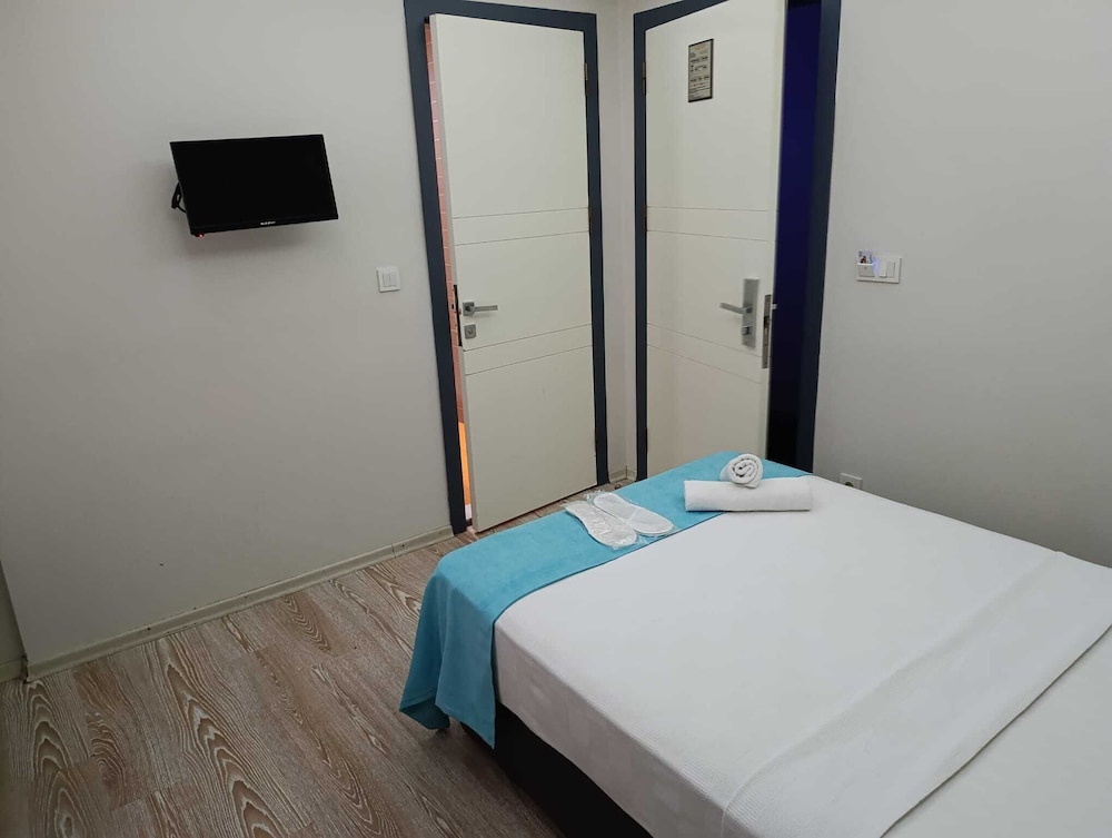 GRAND AS HOTEL 36/64