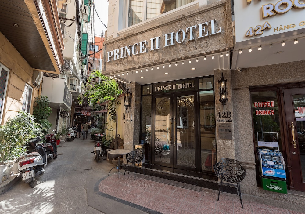 Prince Ii Hotel 51/56