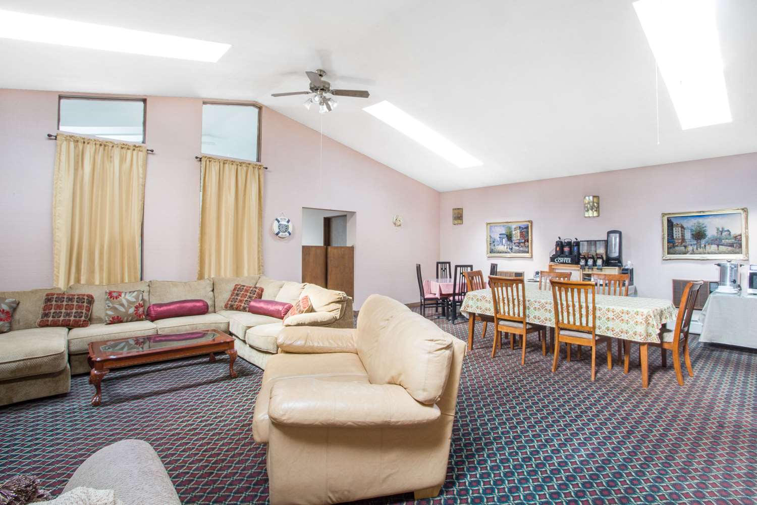 Knights Inn Endwell 12/24