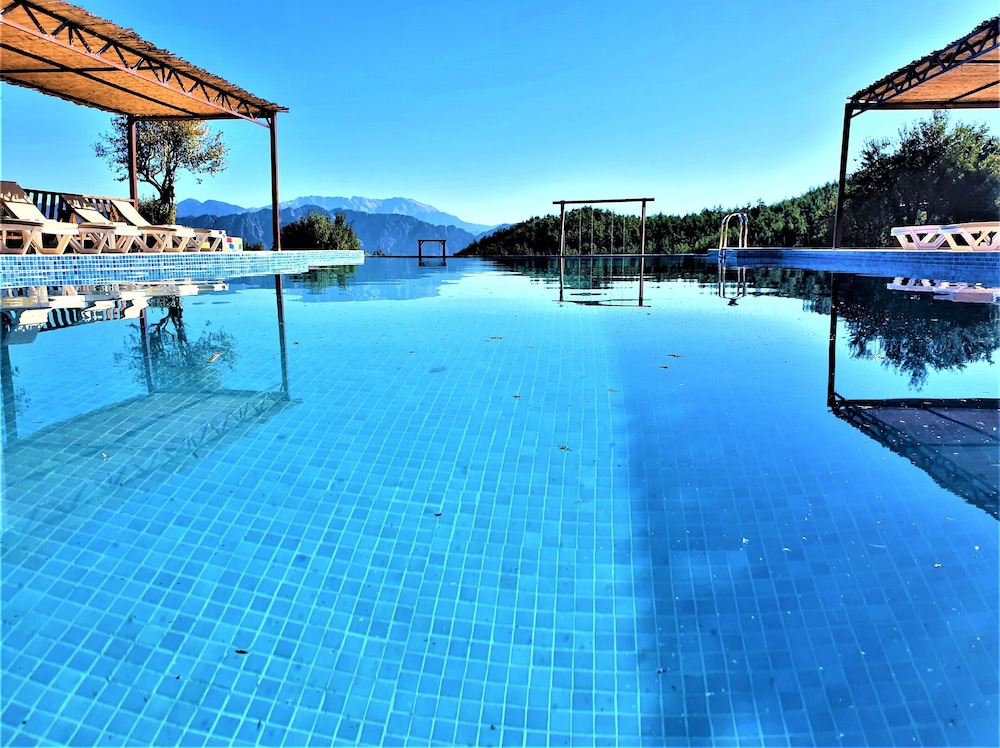 Milyos Hotel 14/42
