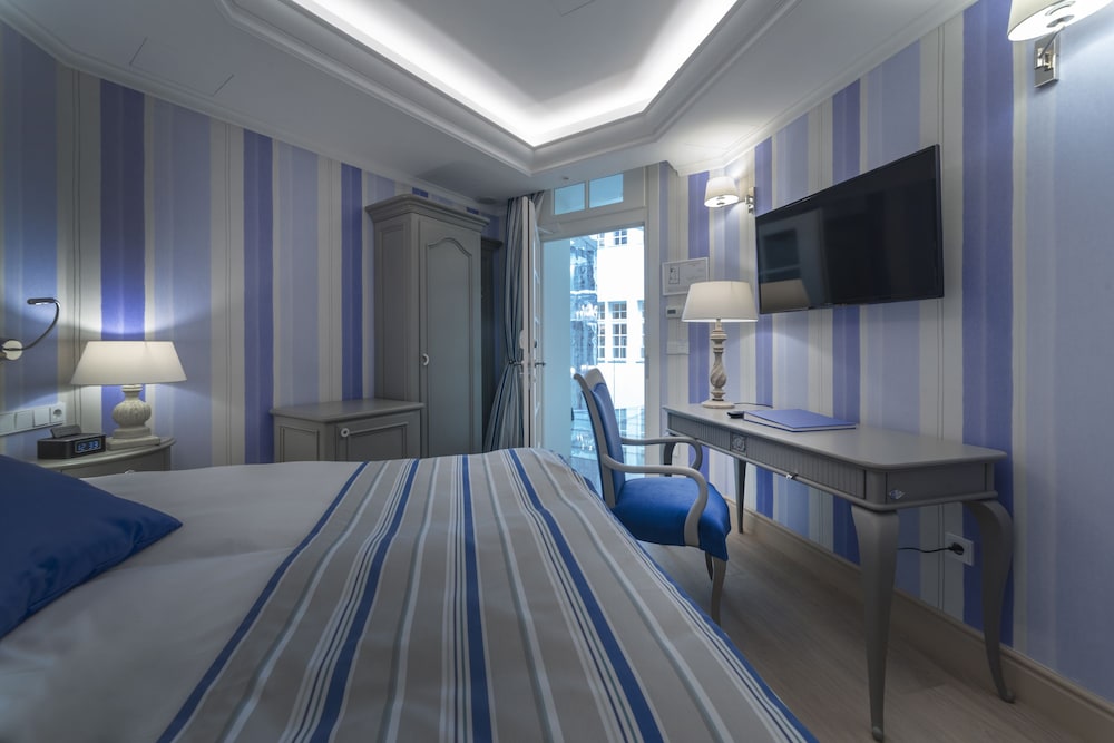 Relais Le Chevalier 43/64