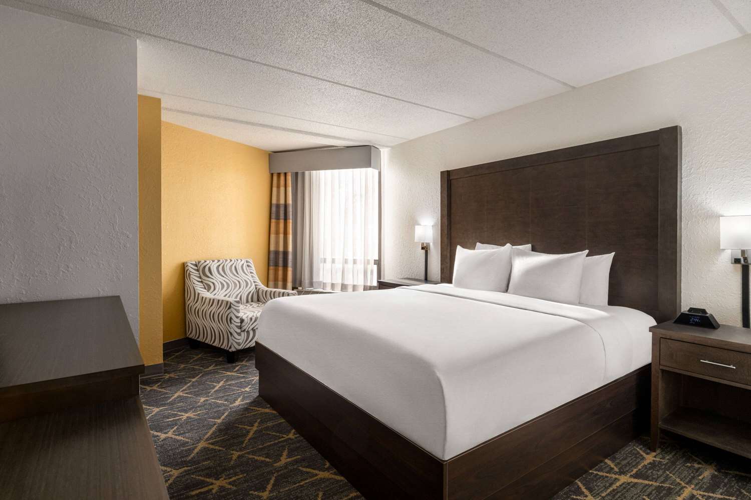 AmericInn by Wyndham Rochester Near Mayo Clinic 8/25