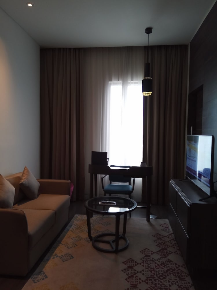 Mercure Karawang 45/66