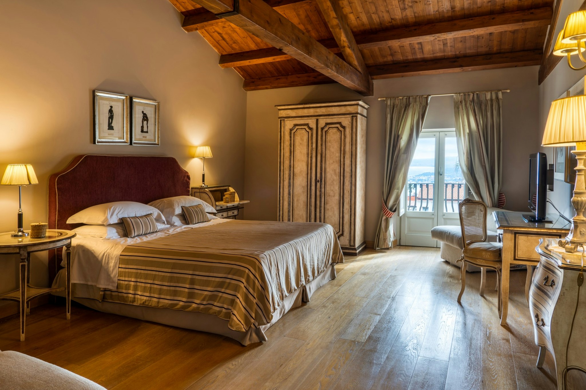 Villa Carlotta 10/40