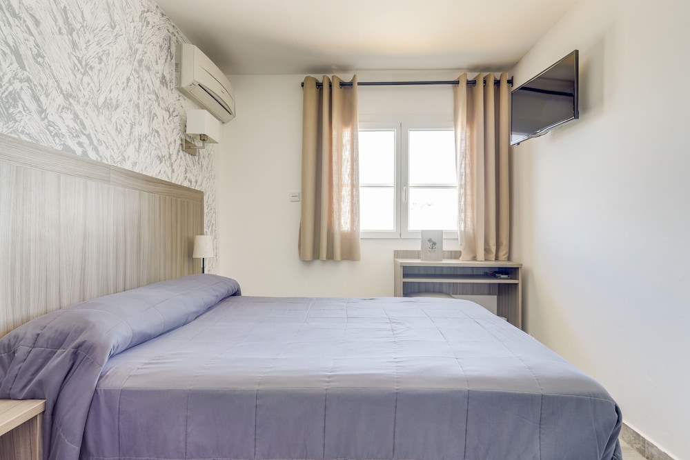 Hotel Les Palmiers En Camargue 24/50