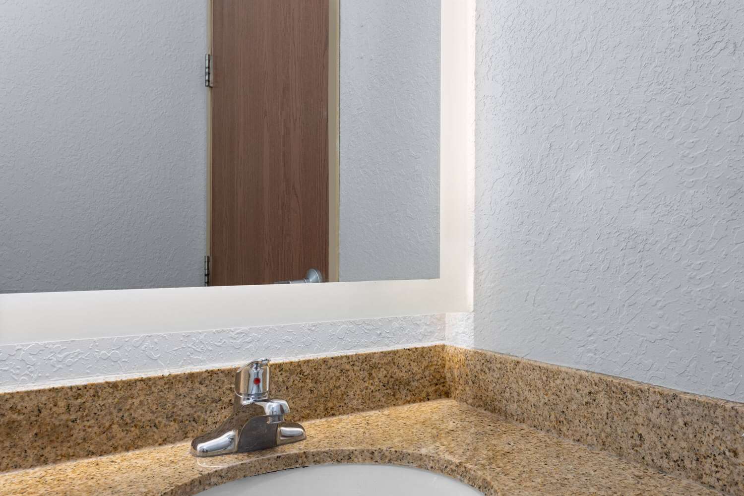 Microtel Inn Suites By Wyndham Zephyrhills 48/48
