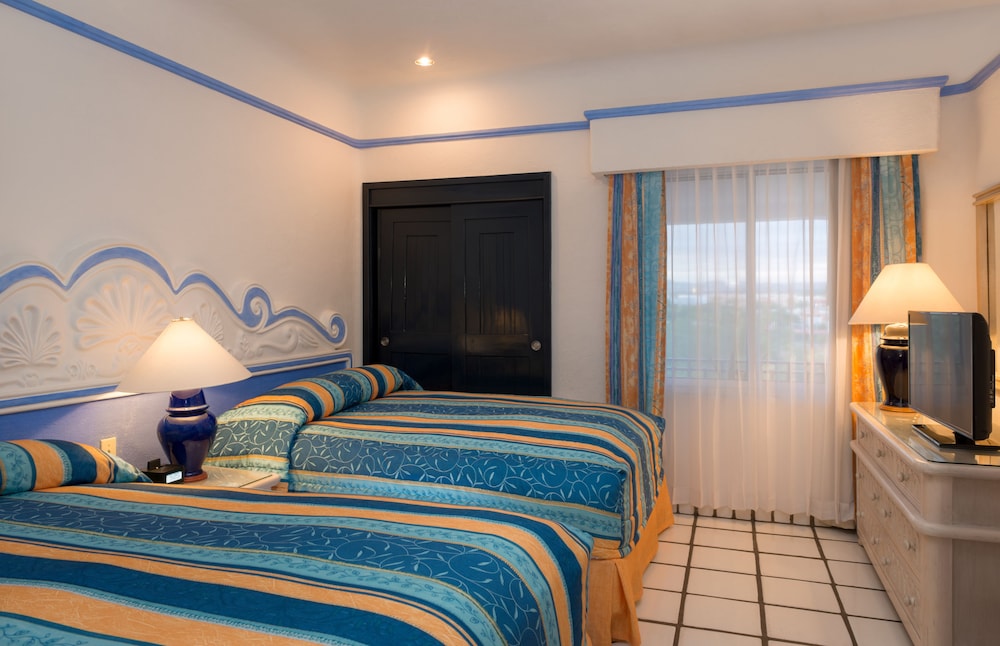 LUXURY, SUITE