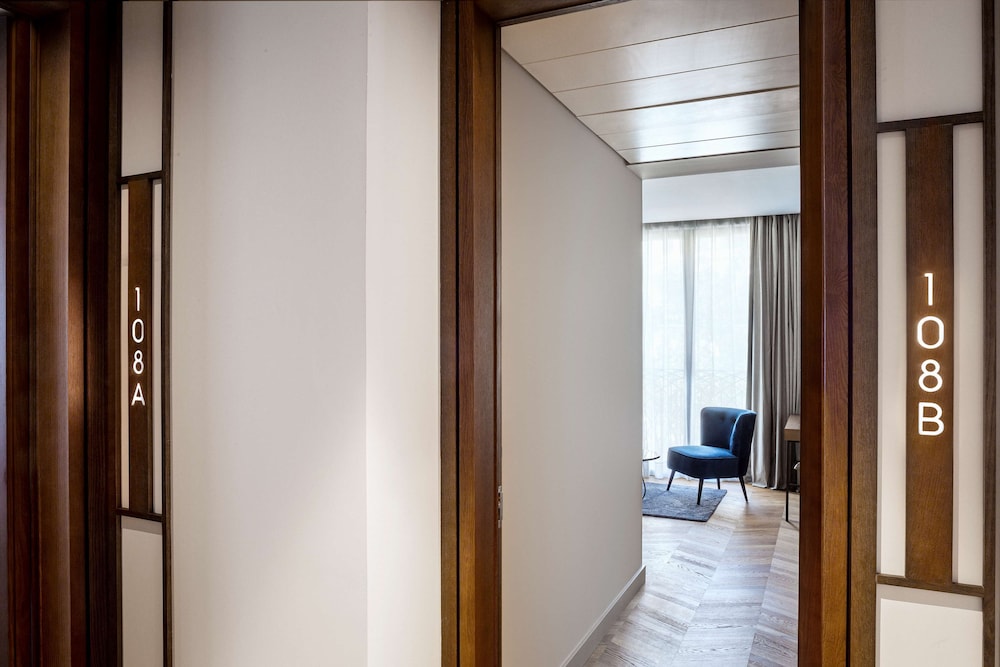 Radisson Collection Hotel, Magdalena Plaza Sevilla 28/73