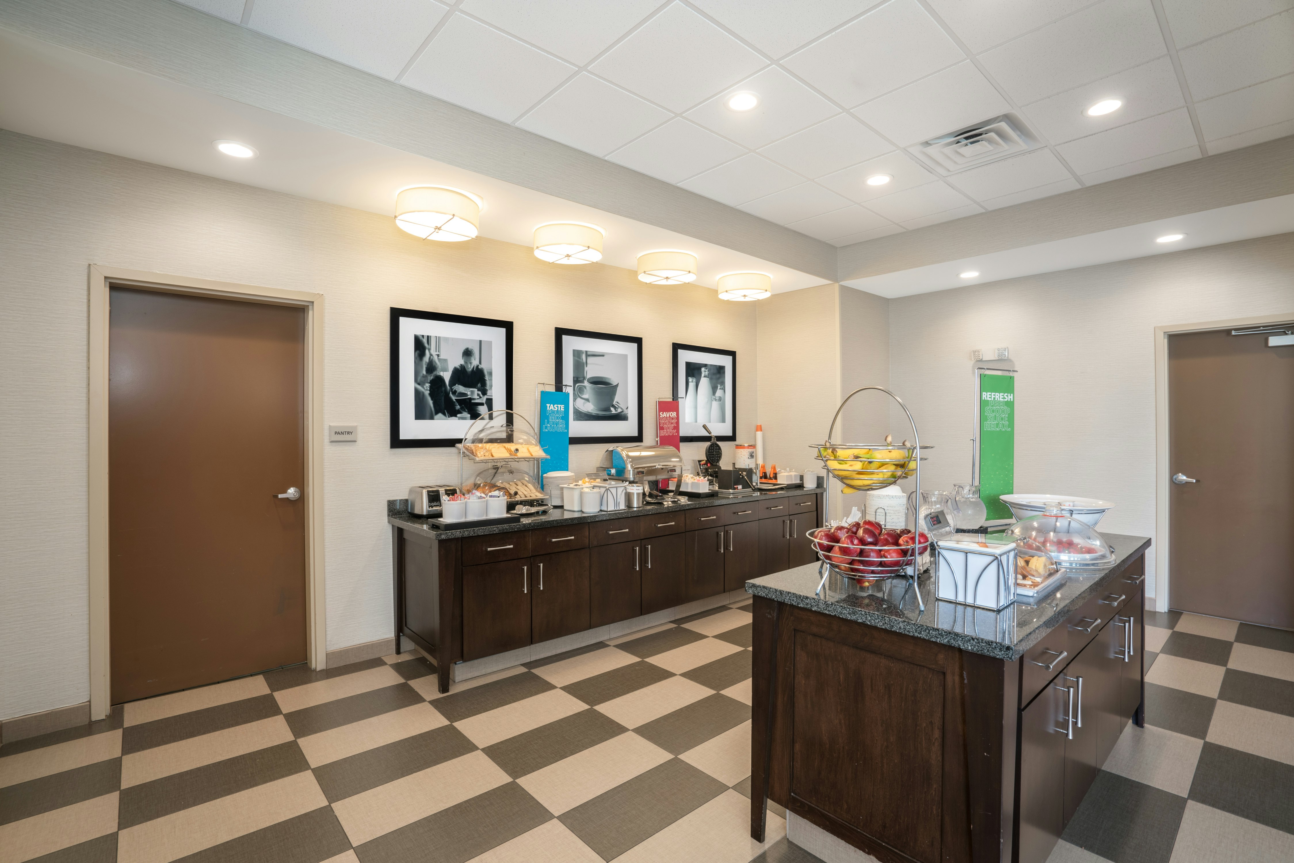 Hampton Inn Marion, AR 6/36