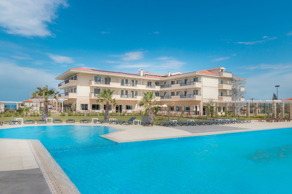 King Maron Beach Hotel & Spa in Maroneia-Sapes
