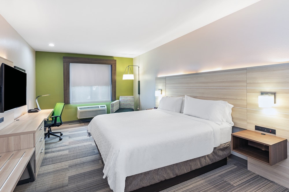 Holiday Inn Express Hotel Suites Vidor South 18/71