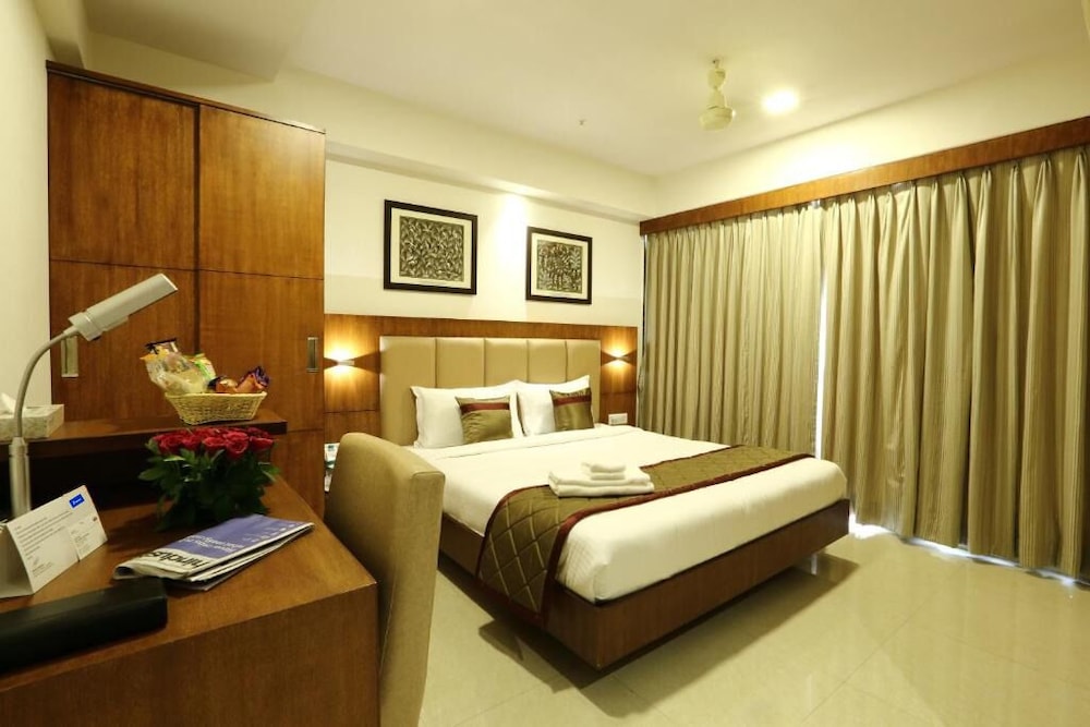 The Altruist Business Hotel 7/22