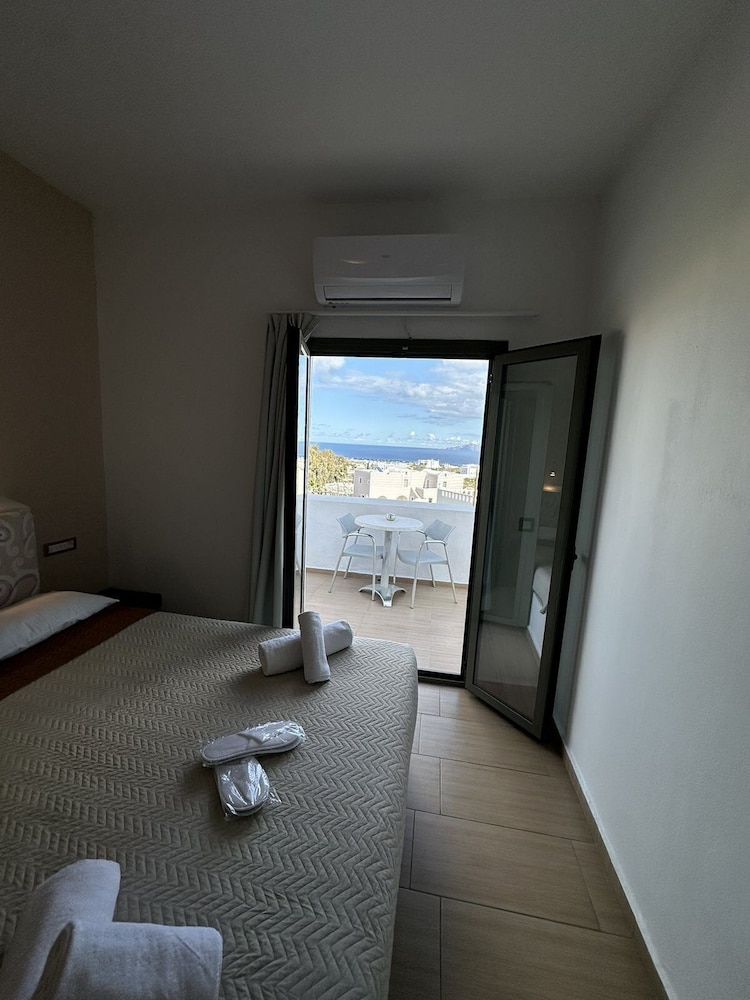 Olympic Hotel 34/56