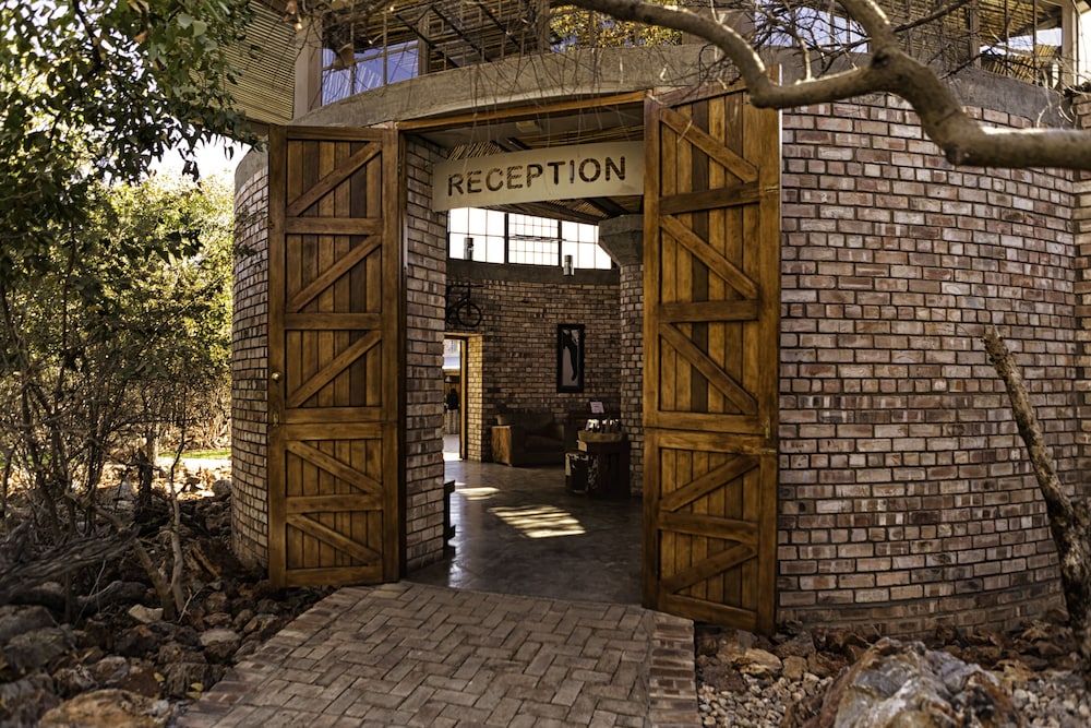 Etosha Village 38/42