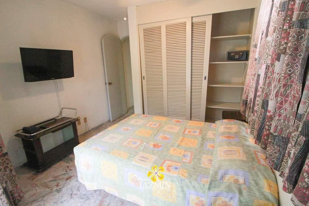 Hotel Suites Jazmin Acapulco 46/50