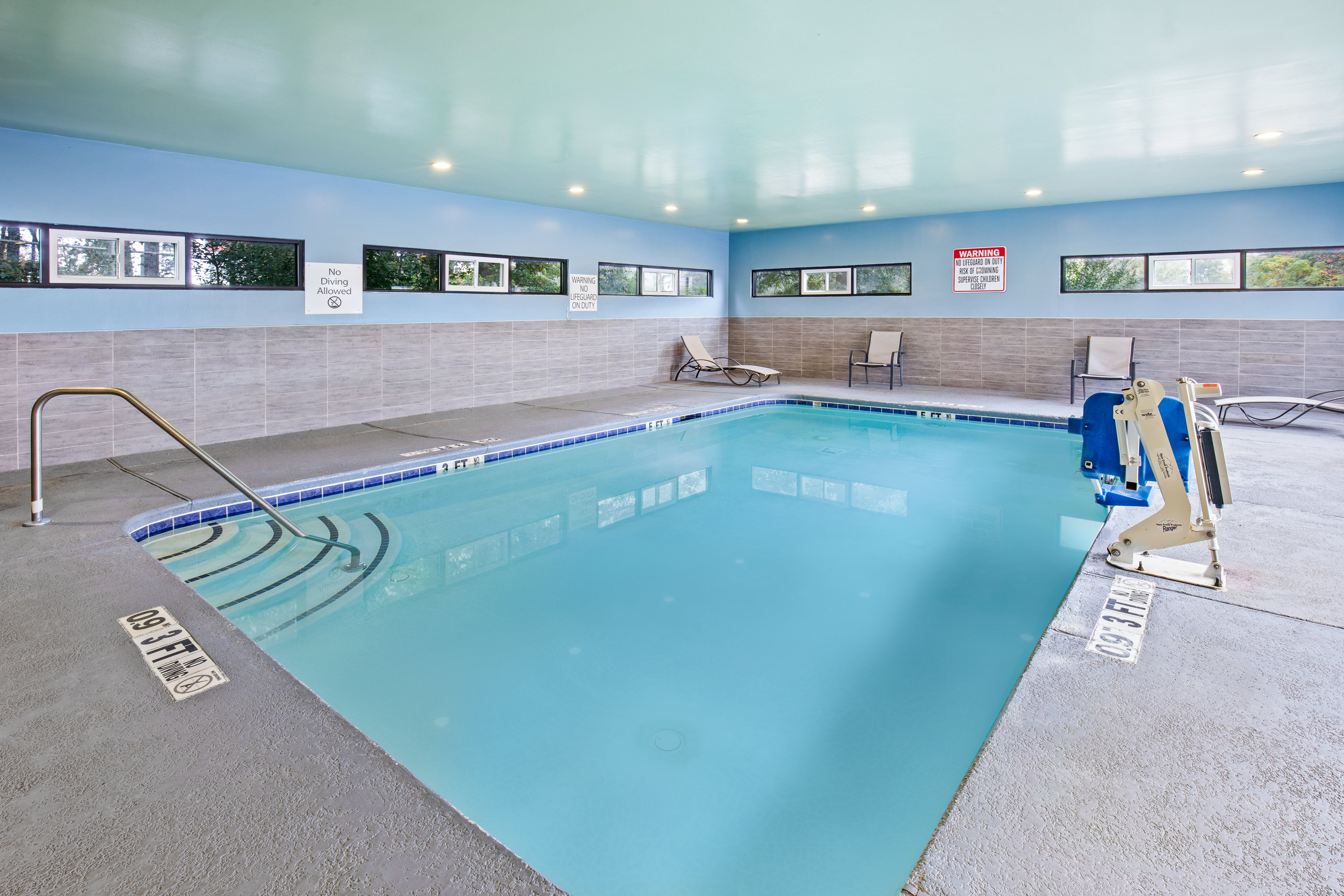 Holiday Inn Express And Suites Locust Grove 23/30