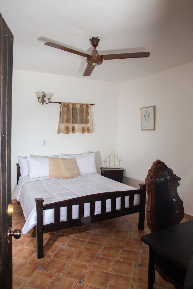 Hotel Dona Elvira 30/70