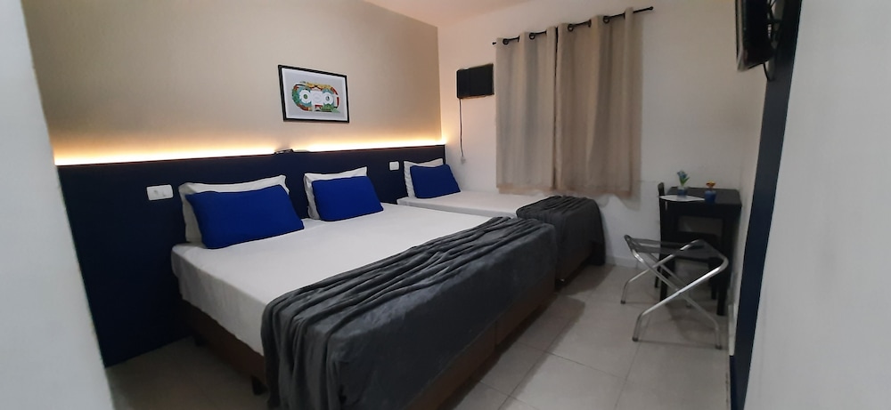 Angrense Hotel 27/62