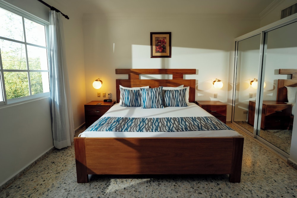 The Cliff 6 Bed Villa - All Inclusive 6/48