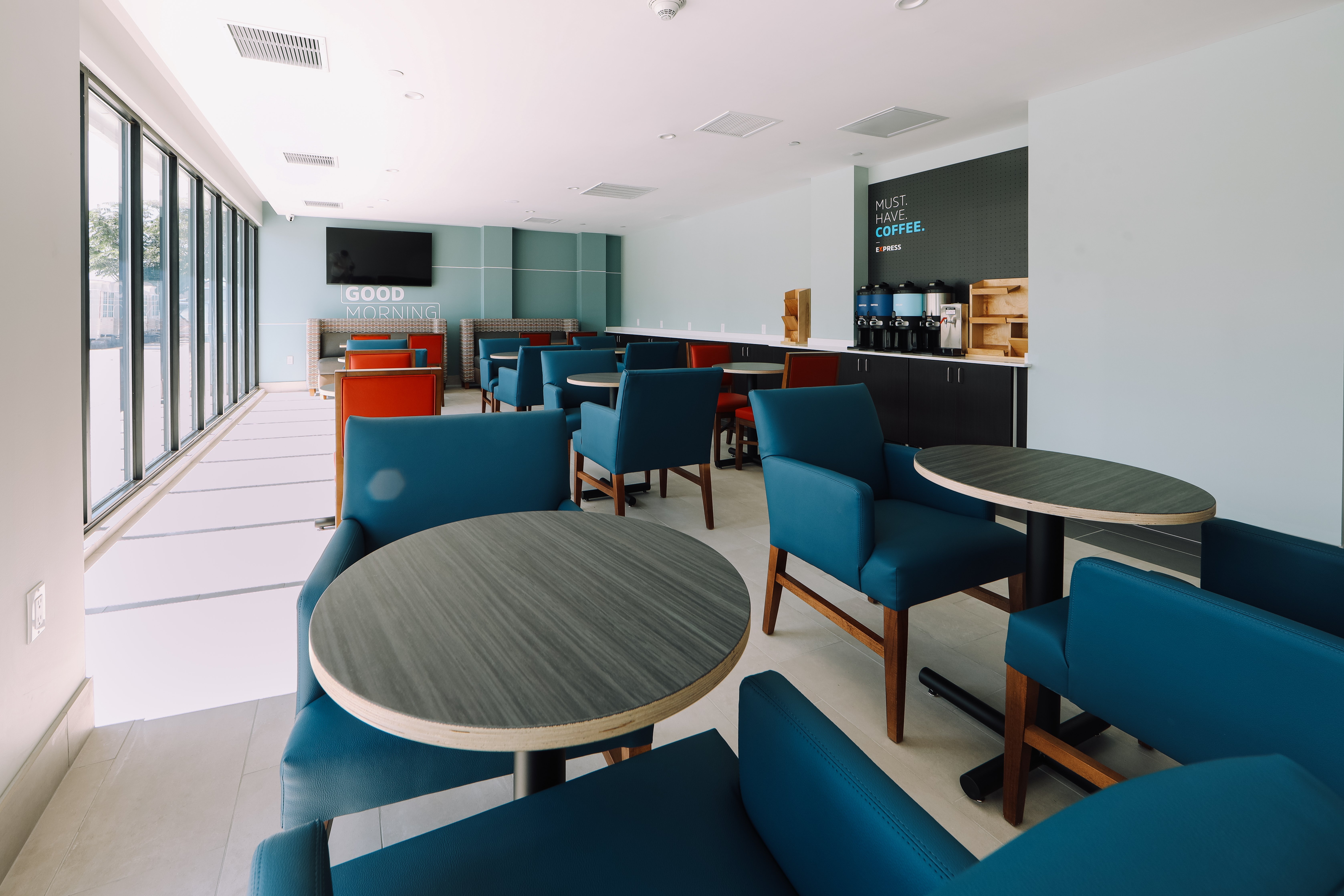 Holiday Inn Express Long Island City E New York, an IHG Hotel 43/48