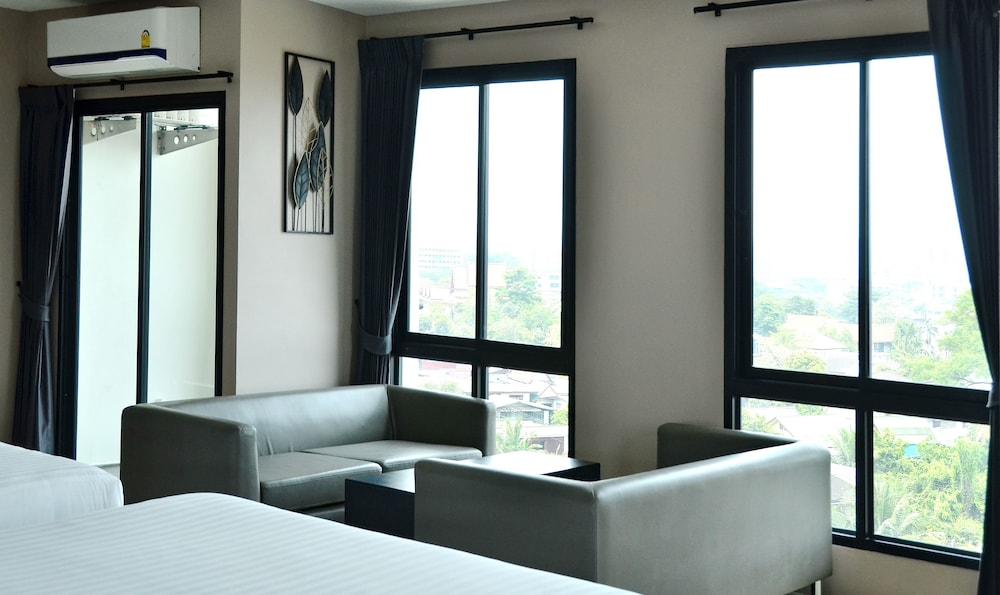 NORN Rimklong Bangkok Hotel 23/50