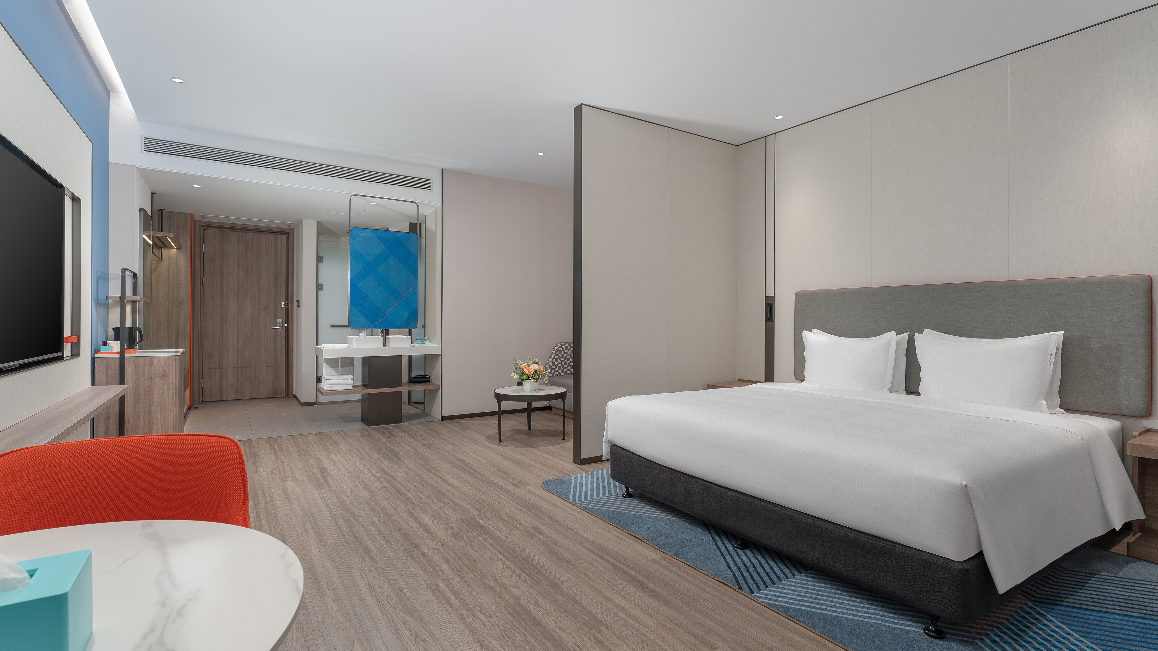 Standard, King Bed, Extra Floor Space