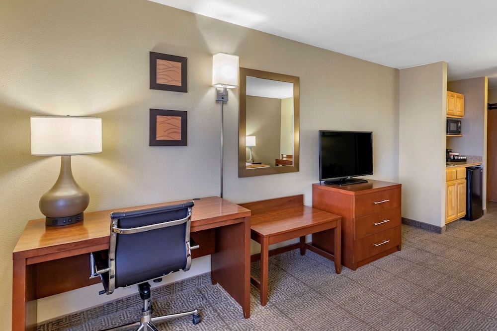 Comfort Inn Evansville - Casper, WY 26/36