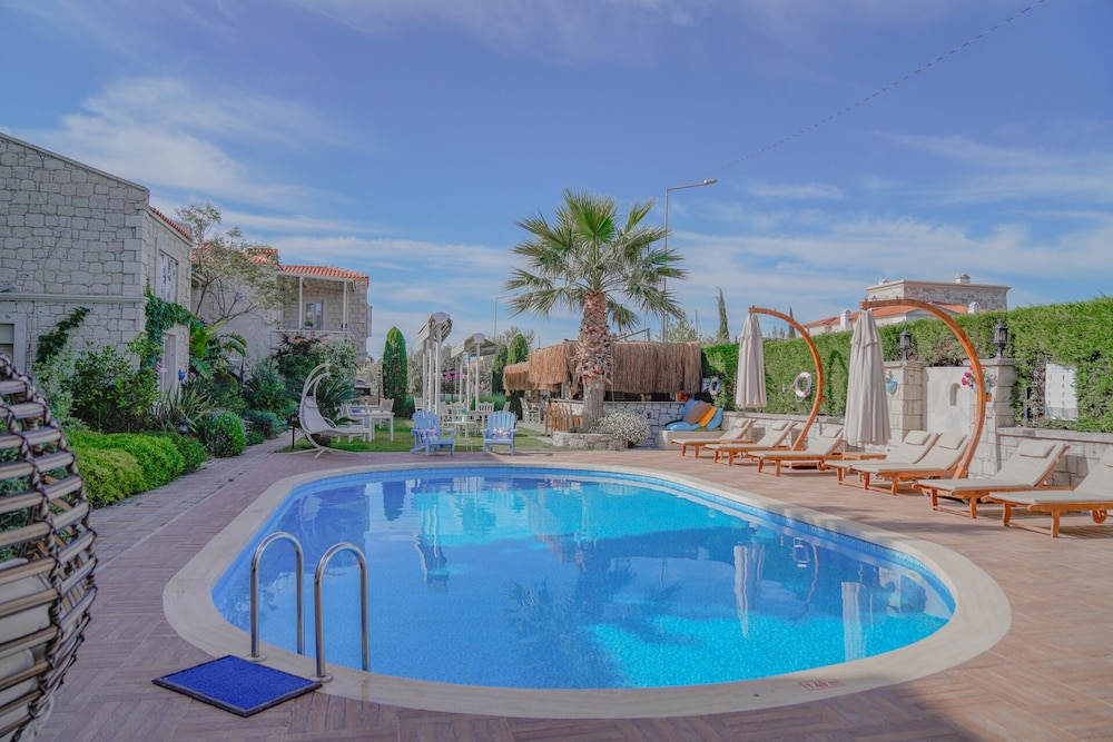 Alacati Marina Palace 25/50