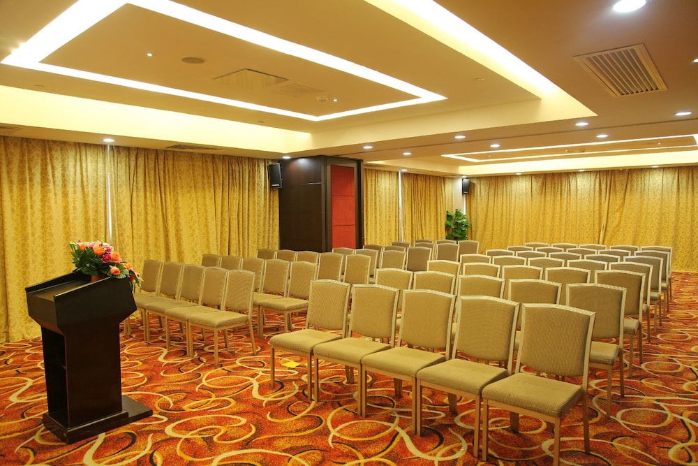 Landmark International Hotel 39/49