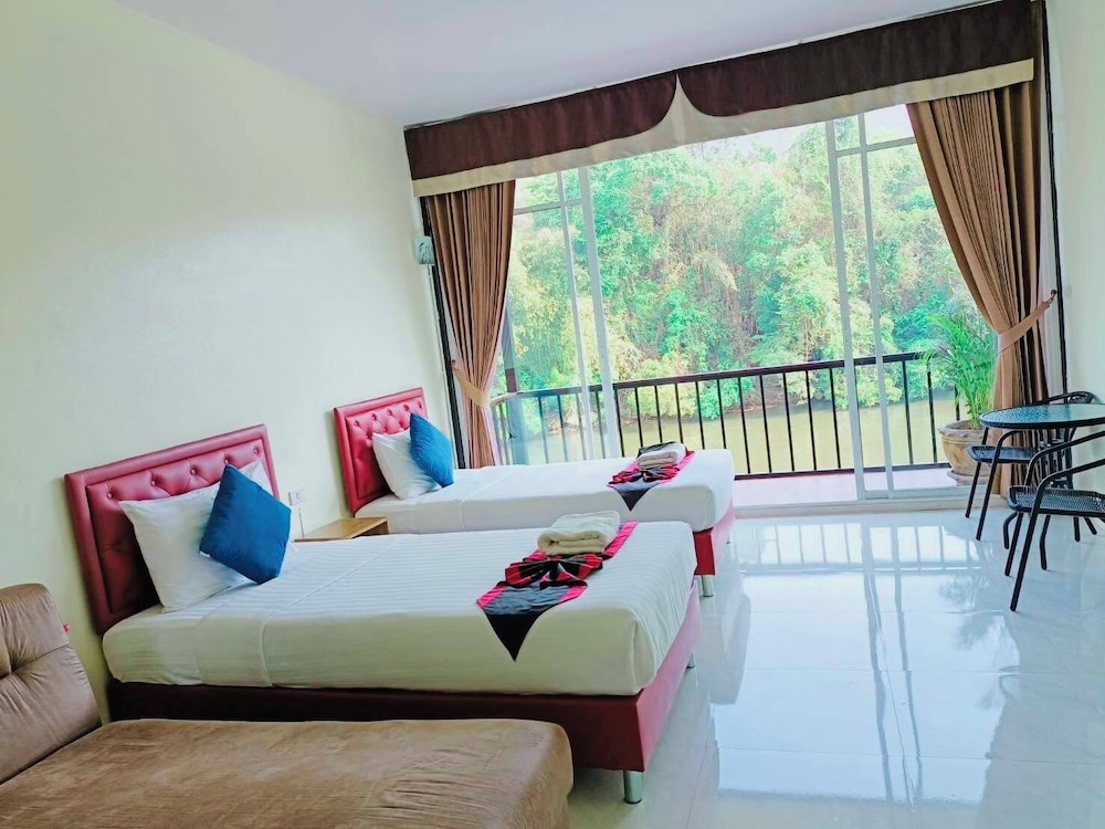 PECHMANEEKAN BEACH RESORT 29/71