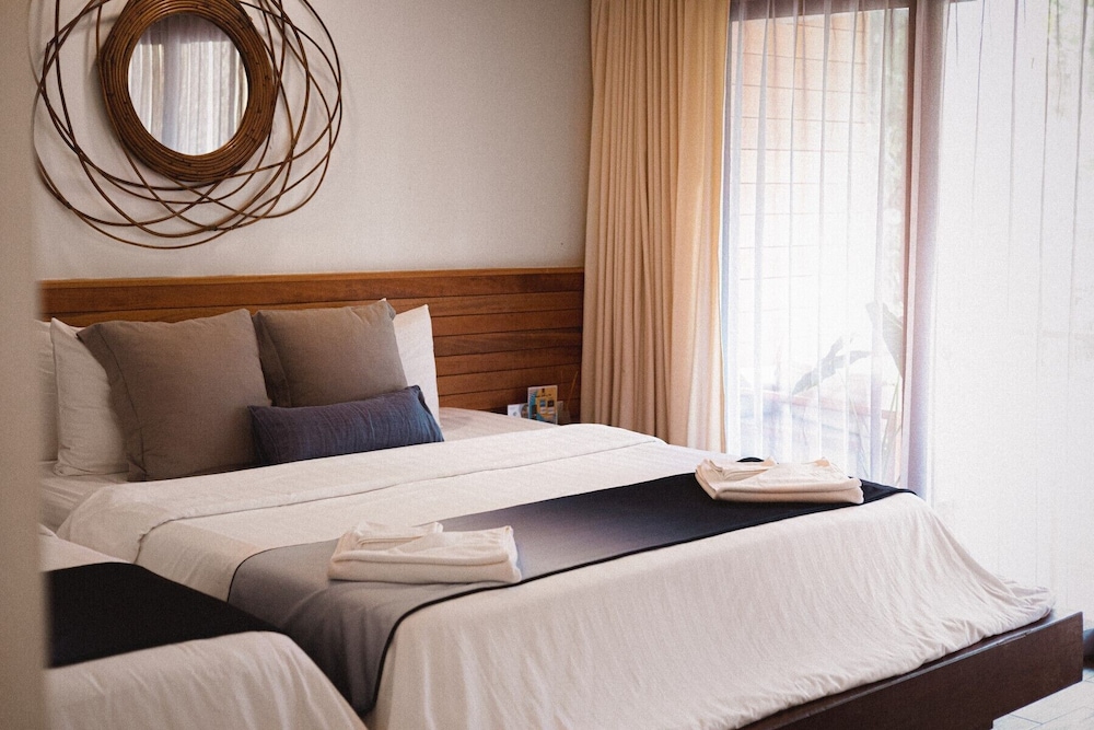 Sichon Cabana Beach Resort 13/80