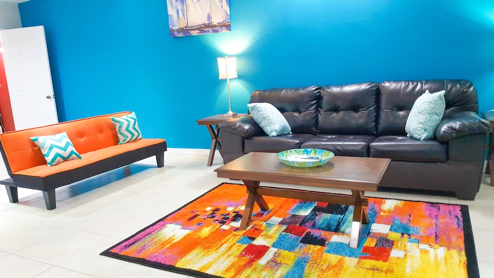 Casa Clayton At Donhead - New Kingston 25/50