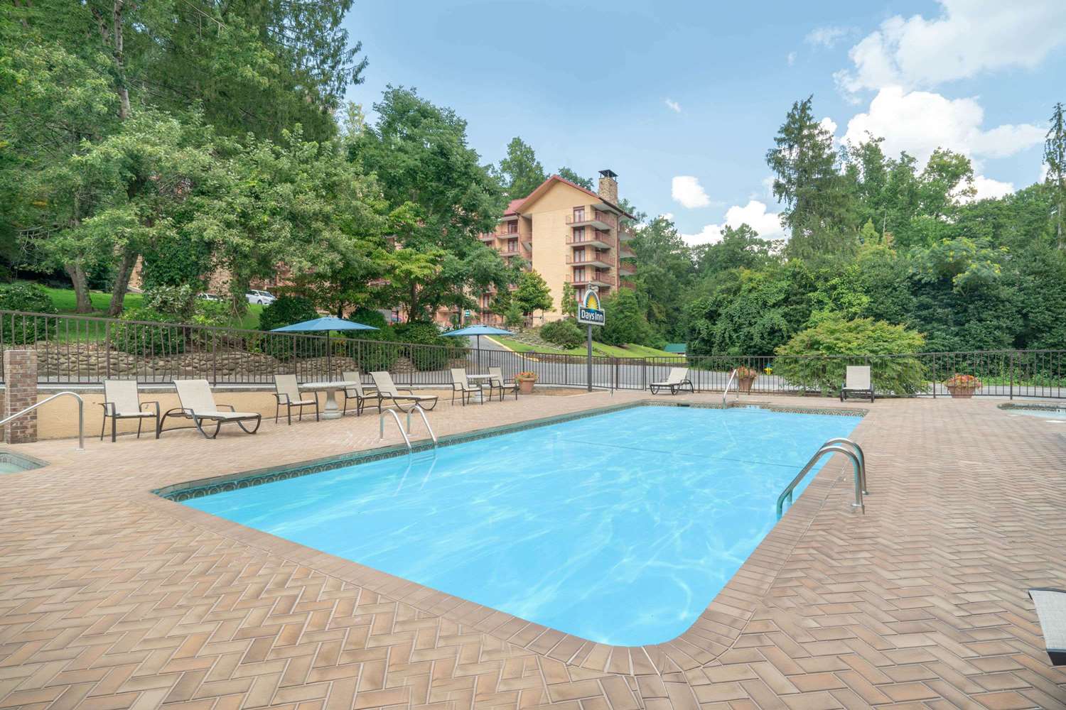 Gatlinburg River Inn 22/27
