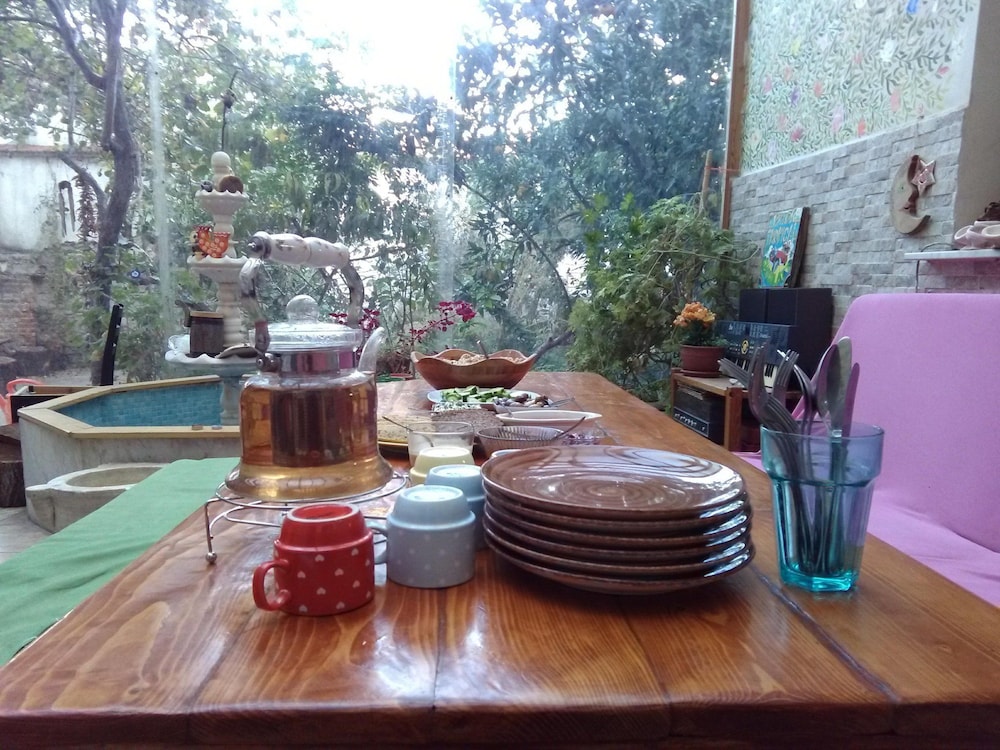 Lotus Garden Hostel 30/35