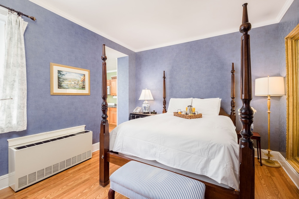 Simsbury 1820 House 18/55