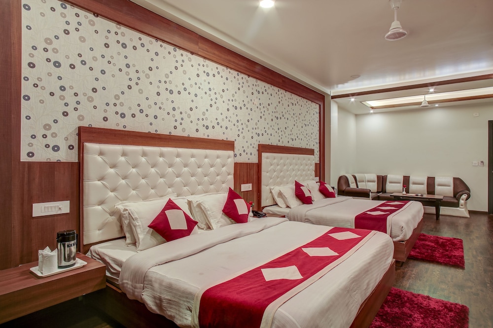 Hotel The Royal Krishna 19/47
