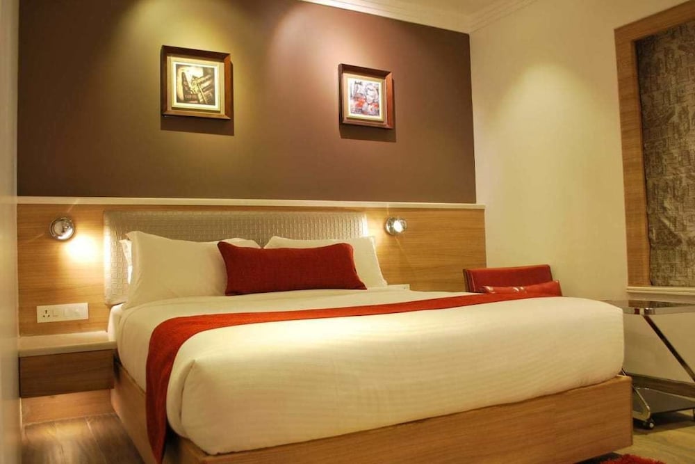 Jk Rooms 118 Urban Hermitage 11/50
