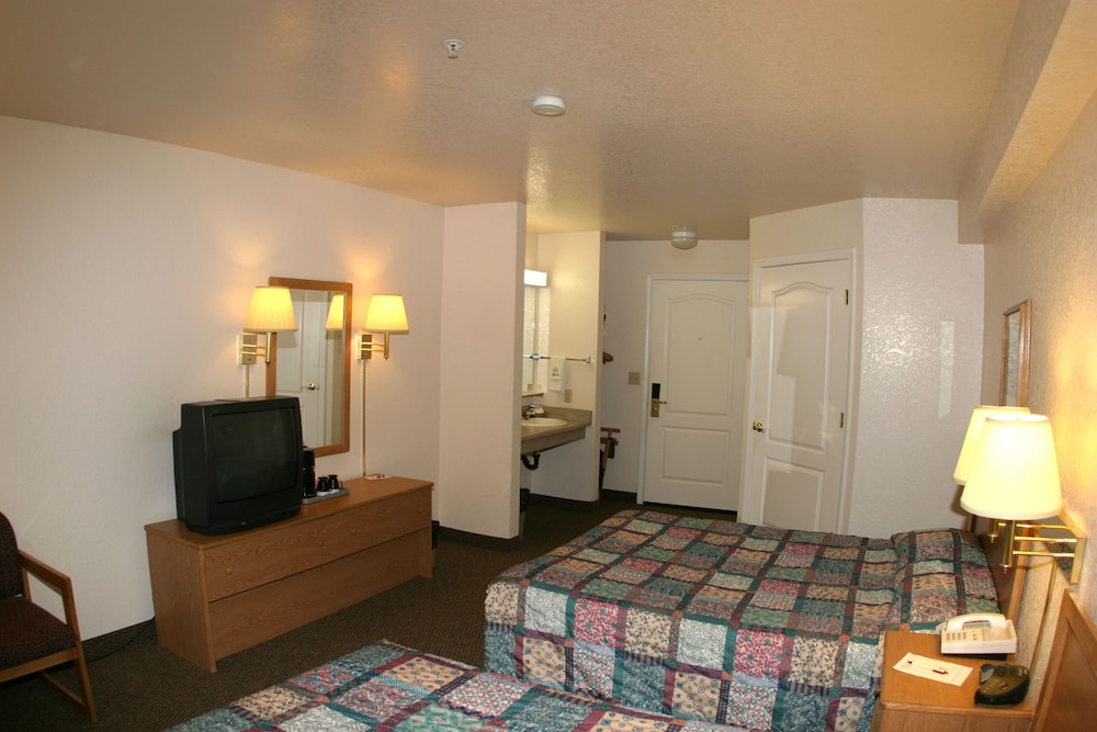 Murphys Inn Motel 16/24