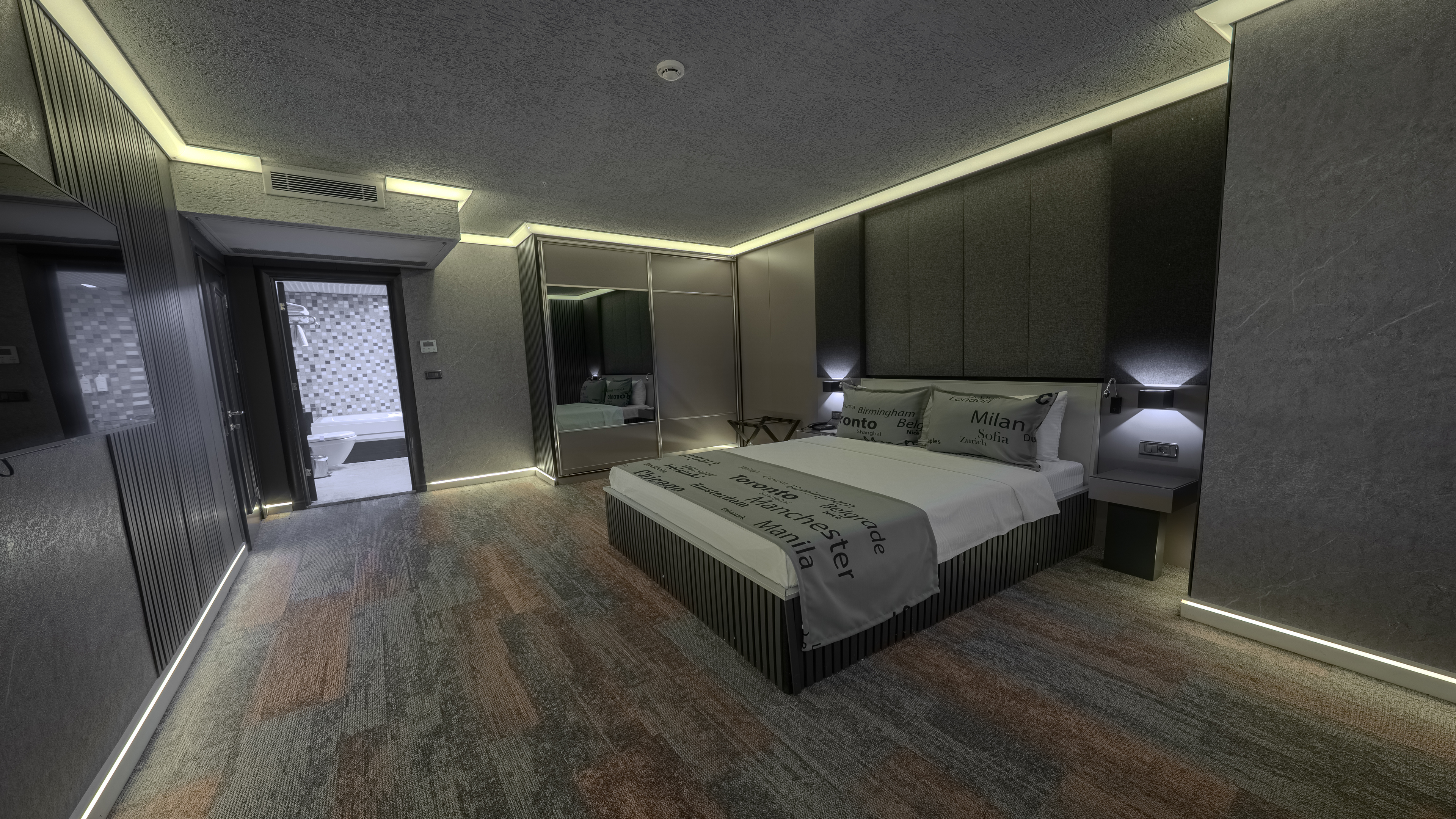 Suite, King Bed