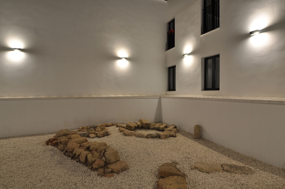 Patios Del Orfebre 41/64
