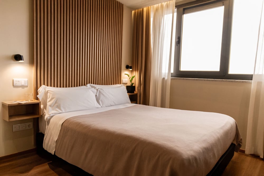 Room Select Porto 8/35