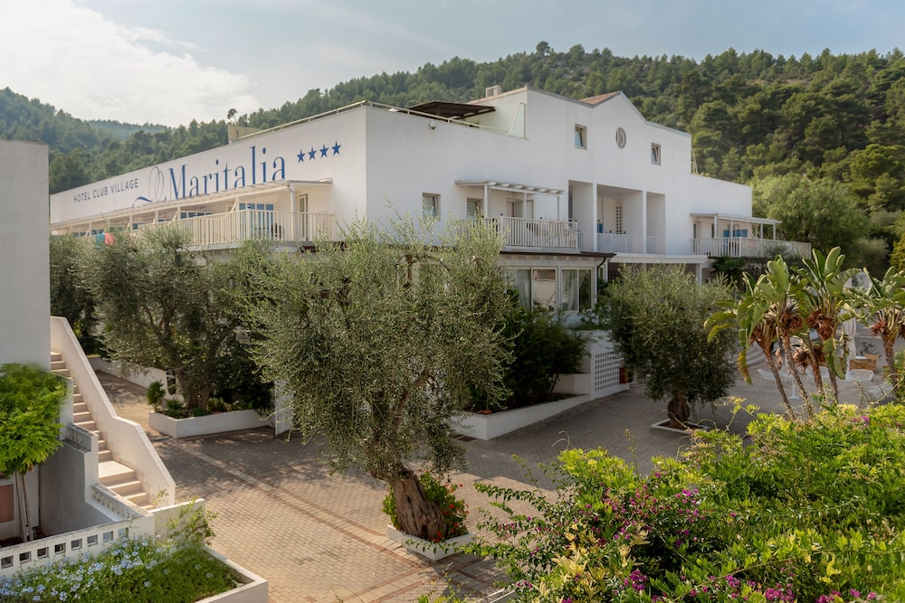 MARITALIA HOTEL CLUB VILLAGE 7/67