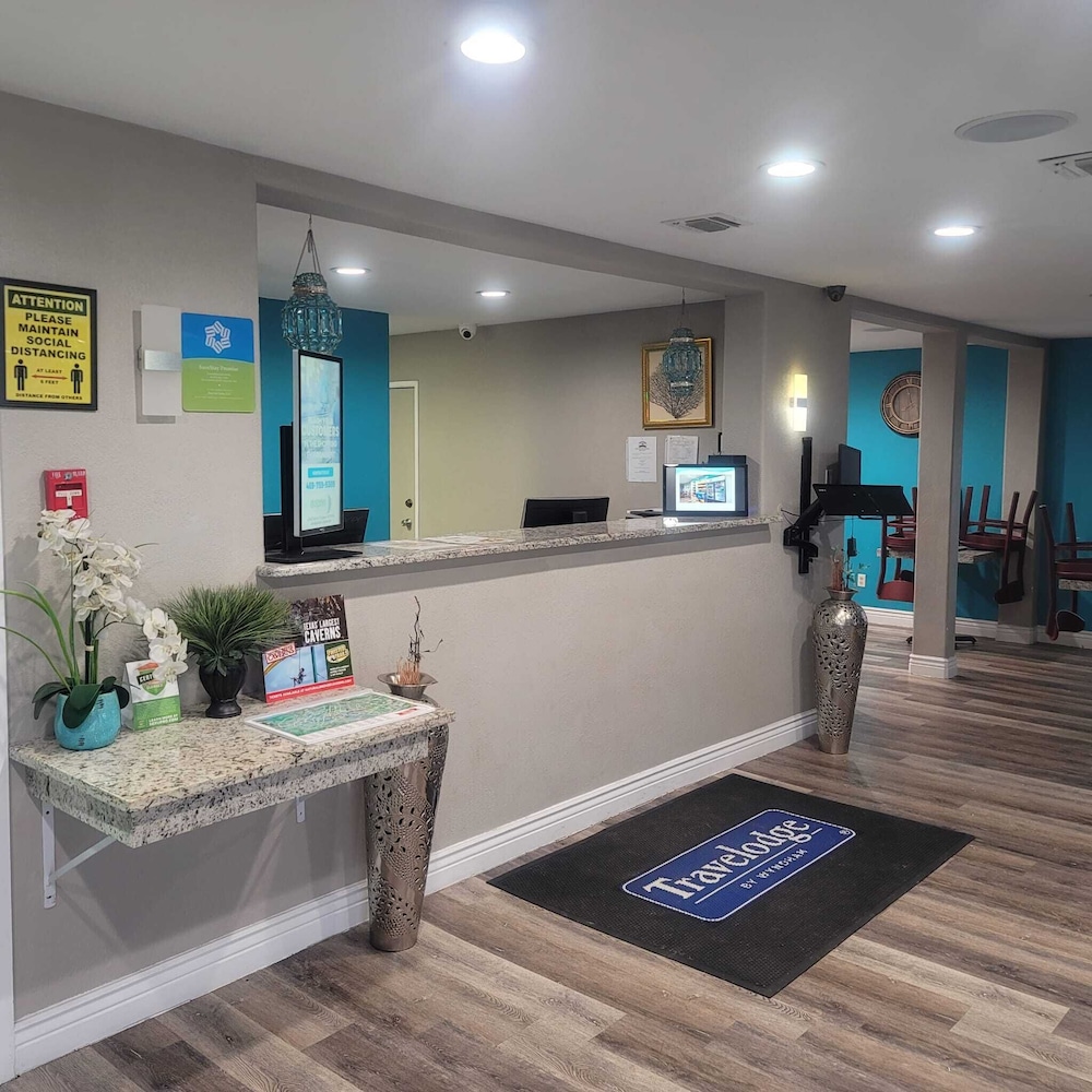Travelodge by Wyndham San Antonio Downtown Northeast 5/35