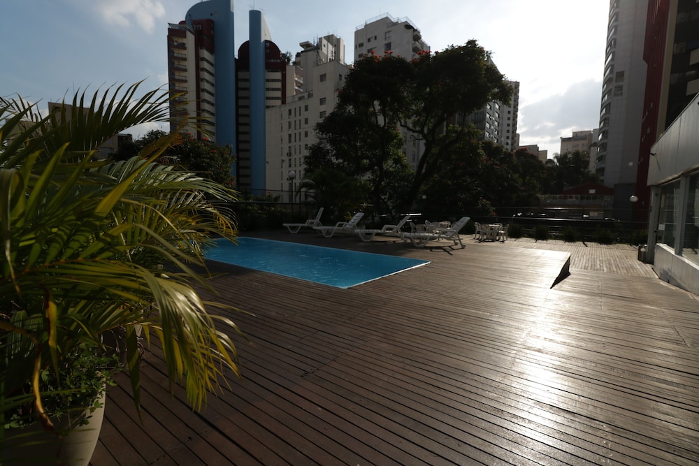 Summit Suites Hotel Paulista 45/49